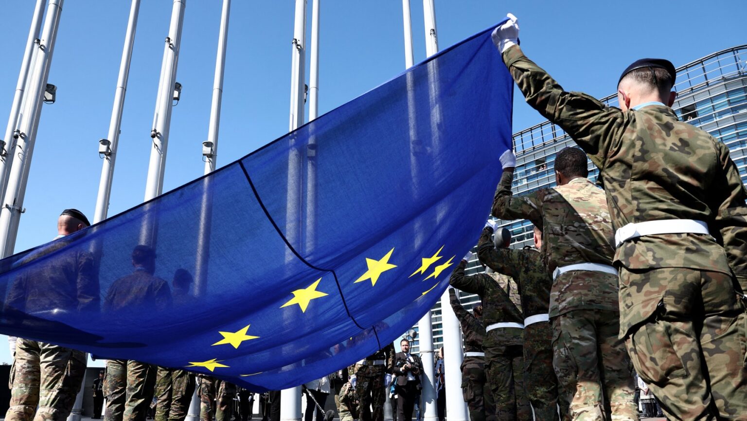FRANCE-EU-PARLIAMENT-HISTORY-WWII-ANNIVERSARY
