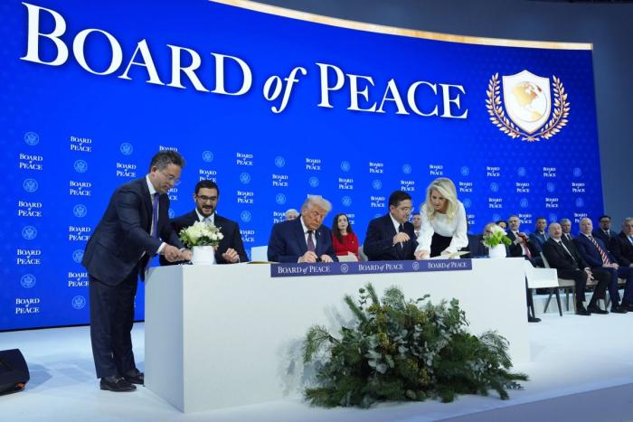 board-peace-2601